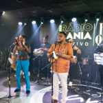 Rádio Mania Ao Vivo - Fundo de Quintal 1