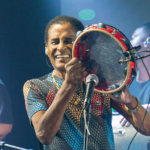 Rádio Mania Ao Vivo - Fundo de Quintal 4